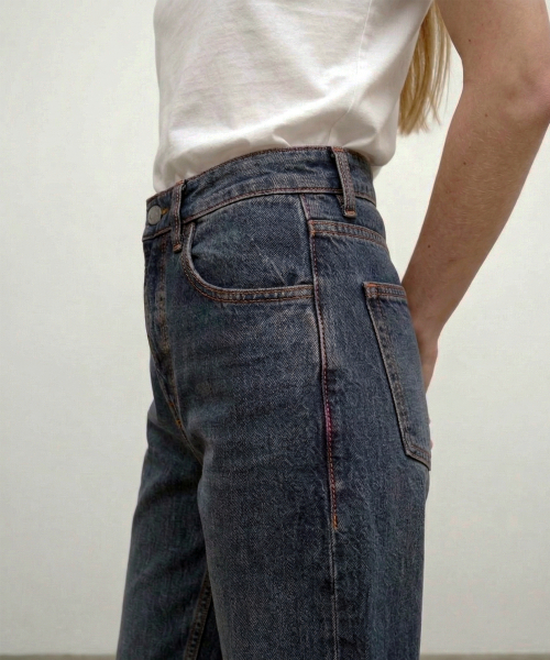 KIMDOH(キムド)の「Arvo Cropped Straight Denim / Raw Indigo(デニムパンツ・レディース・その他・SMALL/MEDIUM/LARGE)」の4枚目の写真