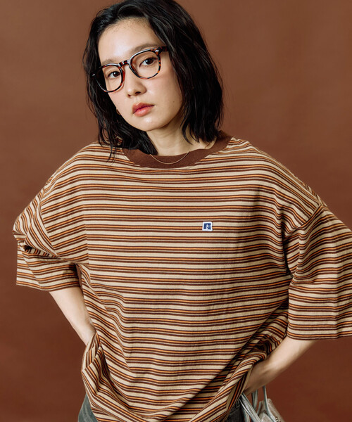 FREAK'S STORE(フリークスストア)の「限定展開 RUSSELL ATHLETIC × FREAK'S STORE/ラッセルアスレチック 別注 ボーダー 半袖 Tシャツ(Tシャツ/カットソー・レディース・ナチュラル/ブラウン/ネイビー・フリ-)」の21枚目の写真