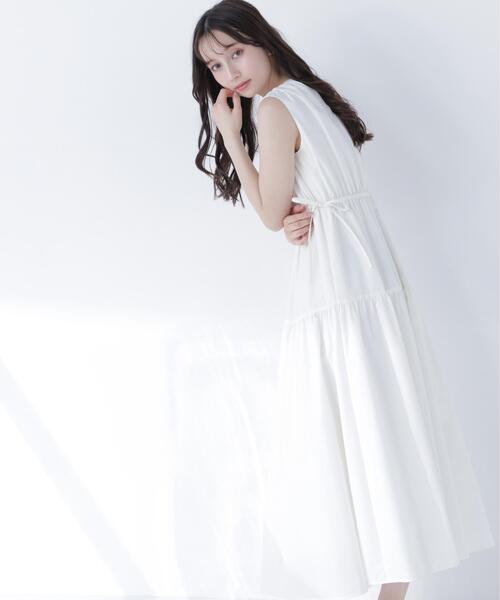 NATURAL BEAUTY BASIC(ナチュラルビューティーベーシック)の「サイドボタンタフタワンピース(ワンピース・レディース・キャメル/オフホワイト/ブラック・P/S/MEDIUM)」の2枚目の写真