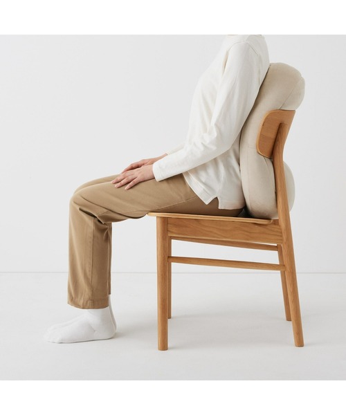無印良品(ムジルシリョウヒン)の「背当てにもなるやわらかマルチクッション 55×40×20cm(クッション/クッションカバー・メンズ・ブルー/チャコールグレー/ライトベージュ・FREE)」の13枚目の写真