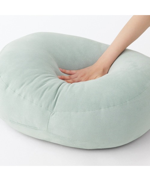 無印良品(ムジルシリョウヒン)の「背当てにもなるやわらかマルチクッション 55×40×20cm(クッション/クッションカバー・メンズ・ブルー/チャコールグレー/ライトベージュ・FREE)」の17枚目の写真