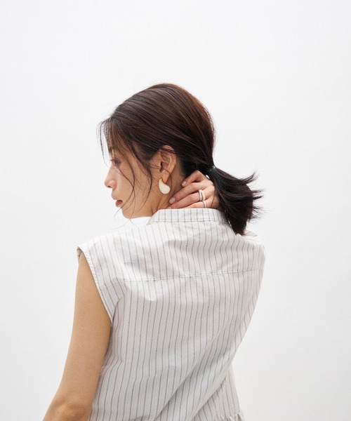 Lutim by u(ルチバイユー)の「コンビストライプアシメティアードシャツチュニック(シャツ/ブラウス・レディース・ベージュ/ブルー・FREE)」の13枚目の写真
