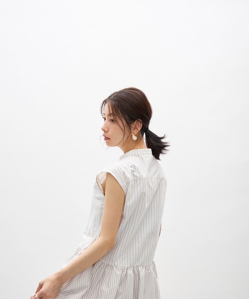 Lutim by u(ルチバイユー)の「コンビストライプアシメティアードシャツチュニック(シャツ/ブラウス・レディース・ベージュ/ブルー・FREE)」の15枚目の写真