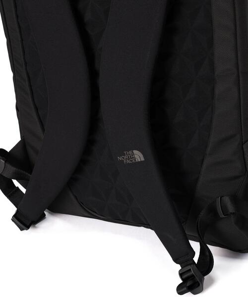 THE NORTH FACE(ザノースフェイス)の「THE NORTH FACE (ザ・ノース・フェイス) Shuttle Daypack シャトルデイパック NM62615【2026年春夏入荷モデル】(バックパック/リュック・メンズ・ブラック・F)」の12枚目の写真