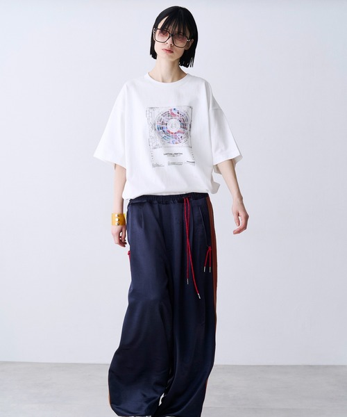 SeeSew(シーソー)の「【UNISEX】CORD DISC PRINT TEE/コードディスクプリントTシャツ(Tシャツ/カットソー・メンズ・ブラック/ホワイト・M/L)」の3枚目の写真