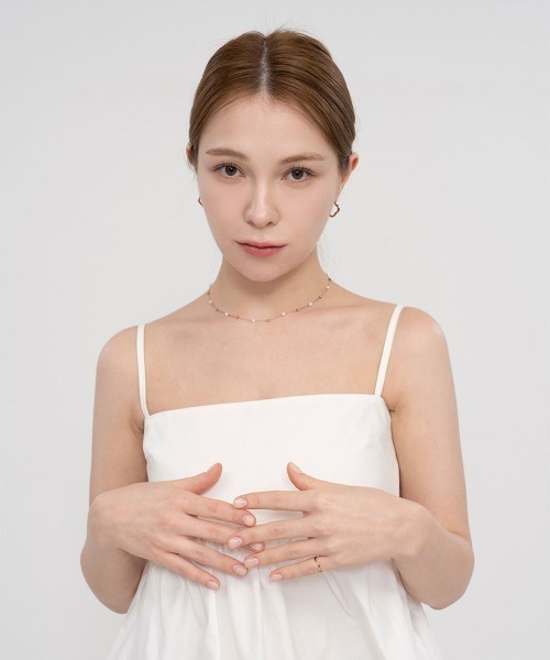 CEMONEMO(セモネモ)の「【金属アレルギー対応】クローバー モチーフ ワンタッチ フープ ピアス / ステンレス(ピアス(両耳用)・レディース・シルバー/ピンクゴールド/ゴールド・FREE)」の14枚目の写真