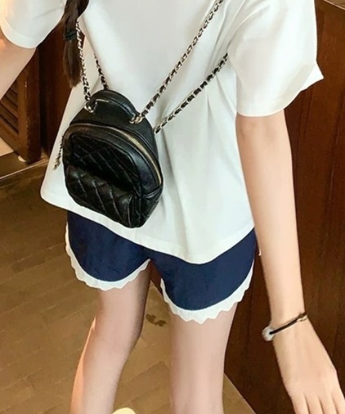 Teem Store(チームストア)の「サイドラインデザインレース付きナイロンショートパンツ(その他パンツ・レディース・ネイビー・M/L)」の3枚目の写真