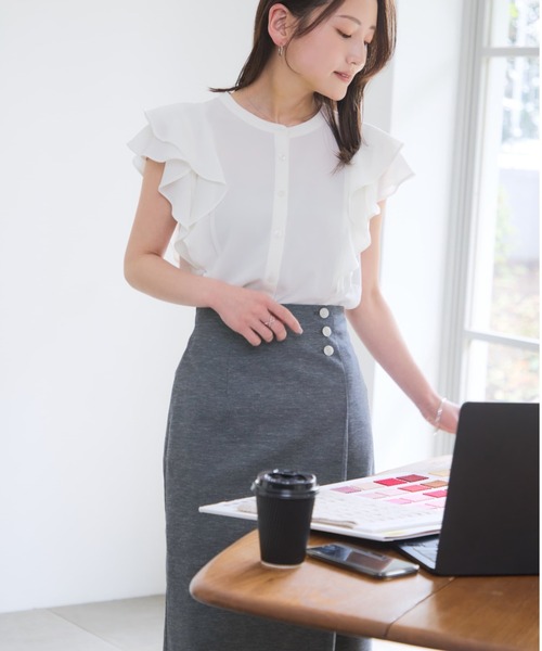 COHINA（コヒナ）の「ポリエステルリネンスラブIラインスカート 【低身長・小柄女性】（スカート・レディース・ブラウン/ネイビー/ベージュ・XS-Short/S-Regular/S-Short/XS-Regular）」の11枚目の写真