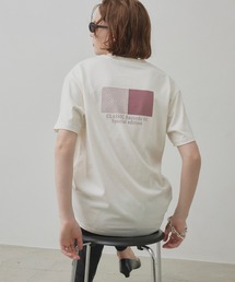 綿100％　幾何バックプリントグラフィックTシャツ