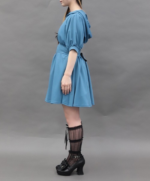 NIBBLE POISON(ニブルポイズン)の「フーディーカットミニOP(ワンピース・レディース・ブラック/ブルーグリーン・MEDIUM)」の4枚目の写真