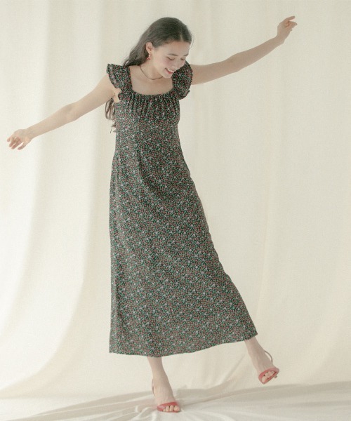 Cath Kidston（キャスキッドソン）の「ラッフルスリーブドレス Cherry Vine（ワンピース・レディース・ブラック・S）」の18枚目の写真