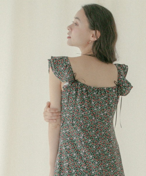 Cath Kidston（キャスキッドソン）の「ラッフルスリーブドレス Cherry Vine（ワンピース・レディース・ブラック・S）」の15枚目の写真