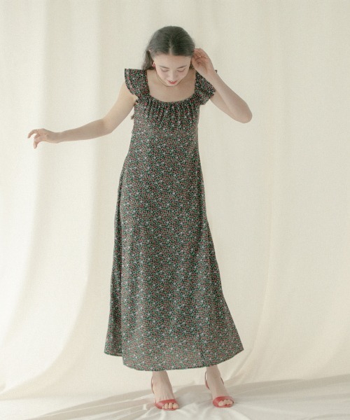 Cath Kidston（キャスキッドソン）の「ラッフルスリーブドレス Cherry Vine（ワンピース・レディース・ブラック・S）」の12枚目の写真