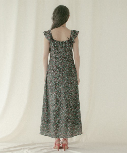 Cath Kidston（キャスキッドソン）の「ラッフルスリーブドレス Cherry Vine（ワンピース・レディース・ブラック・S）」の5枚目の写真
