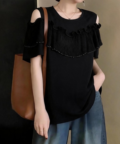 LUCPY（ラクピー）の「フリルオープンショルダートップス（その他トップス・レディース・ブラック・LARGE/XXX-LARGE/XX-LARGE/X-LARGE）」の5枚目の写真