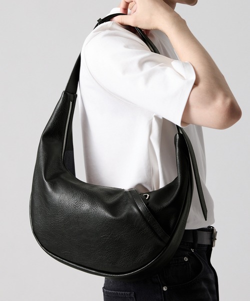 CLEL(クレイル)の「【CLEL】2Way Half Moon Bag / 2way ハーフムーンバッグ(ショルダーバッグ・メンズ・ブラック/ブラウン・FREE)」の7枚目の写真