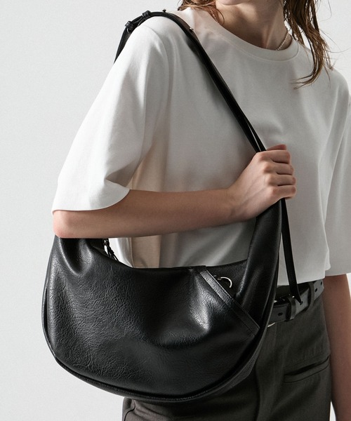 CLEL(クレイル)の「【CLEL】2Way Half Moon Bag / 2way ハーフムーンバッグ(ショルダーバッグ・メンズ・ブラック/ブラウン・FREE)」の9枚目の写真