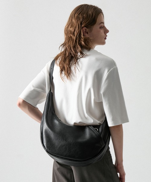 CLEL(クレイル)の「【CLEL】2Way Half Moon Bag / 2way ハーフムーンバッグ(ショルダーバッグ・メンズ・ブラック/ブラウン・FREE)」の12枚目の写真