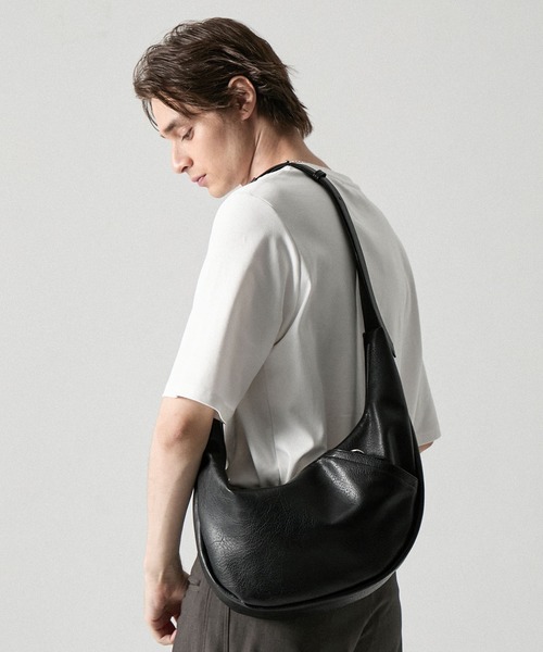 CLEL(クレイル)の「【CLEL】2Way Half Moon Bag / 2way ハーフムーンバッグ(ショルダーバッグ・メンズ・ブラック/ブラウン・FREE)」の15枚目の写真