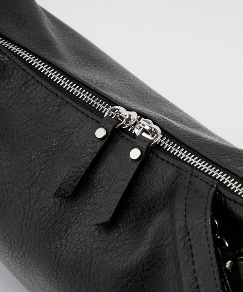 CLEL(クレイル)の「【CLEL】2Way Half Moon Bag / 2way ハーフムーンバッグ(ショルダーバッグ・メンズ・ブラック/ブラウン・FREE)」の3枚目の写真