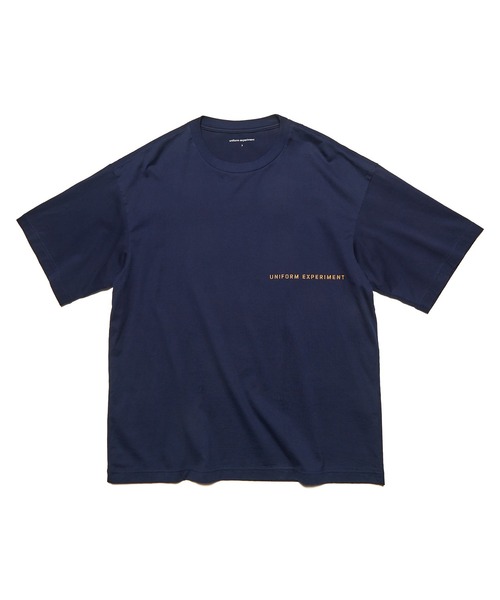 uniform experiment(ユニフォームエクスペリメント)の「STENCIL LOGO TEE(Tシャツ/カットソー・メンズ・ホワイト/ネイビー/ブラック・1/2/3/4/5)」の1枚目の写真