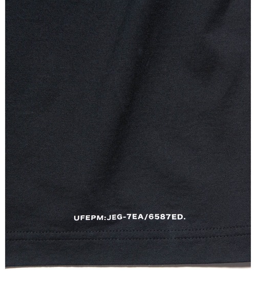 uniform experiment(ユニフォームエクスペリメント)の「STENCIL LOGO TEE(Tシャツ/カットソー・メンズ・ホワイト/ネイビー/ブラック・1/2/3/4/5)」の15枚目の写真