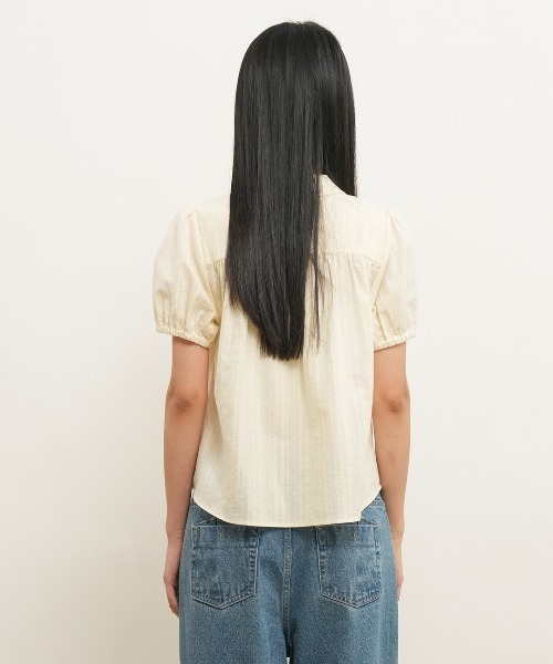 GENERAL IDEA（ジェネラルアイデア）の「【GENERAL IDEA】ラウンドカラーパフブラウス / ROUND COLLAR PUFF BLOUSE（シャツ/ブラウス・レディース・クリーム/スカイブルー/ホワイト/ネイビー・S/L/M）」の13枚目の写真