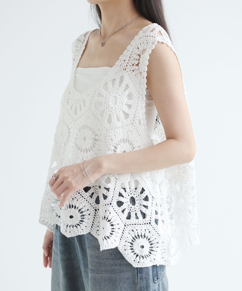 MAISON DE THERESE(メゾン ド テレーズ)の「Uネックかぎ針クロシェ編みベスト(ベスト・レディース・White/Beige・FREE)」の6枚目の写真