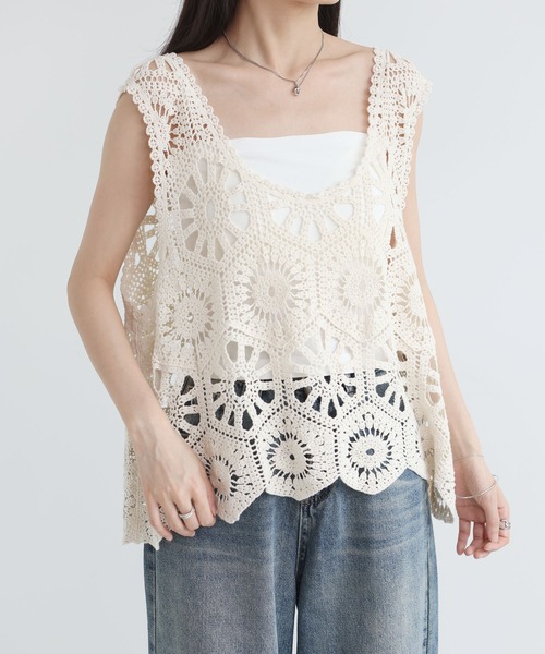 MAISON DE THERESE(メゾン ド テレーズ)の「Uネックかぎ針クロシェ編みベスト(ベスト・レディース・White/Beige・FREE)」の12枚目の写真