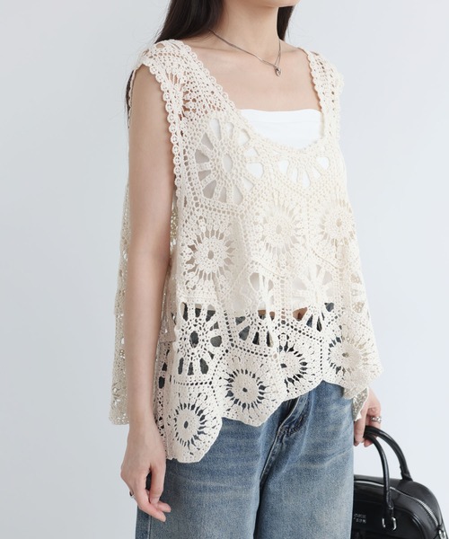 MAISON DE THERESE(メゾン ド テレーズ)の「Uネックかぎ針クロシェ編みベスト(ベスト・レディース・White/Beige・FREE)」の15枚目の写真