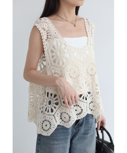 MAISON DE THERESE(メゾン ド テレーズ)の「Uネックかぎ針クロシェ編みベスト(ベスト・レディース・White/Beige・FREE)」の16枚目の写真