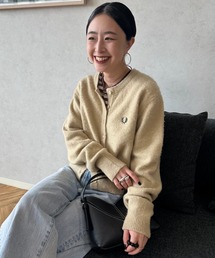 [FRED PERRY/フレッドペリー] 別注 ワンポイントロゴ刺繍 クロップド丈シャギーニットカーディガン