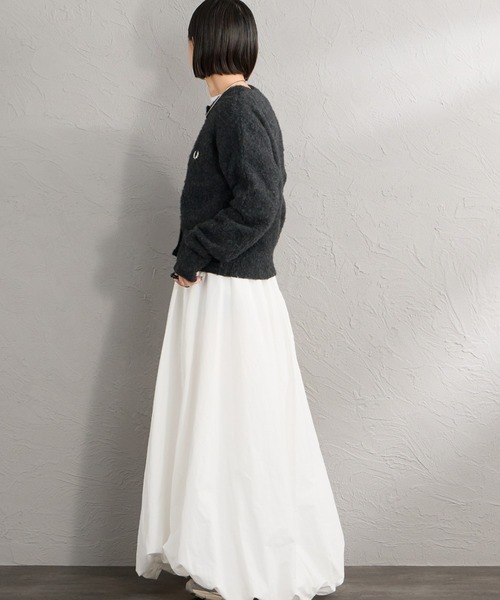 FRED PERRY（フレッドペリー）の「【WEB先行予約】[FRED PERRY/フレッドペリー] 別注 ワンポイントロゴ刺繍 クロップド丈シャギーニットカーディガン（カーディガン/ボレロ・レディース・チャコール/レンガ/オートミール・10/8）」の12枚目の写真