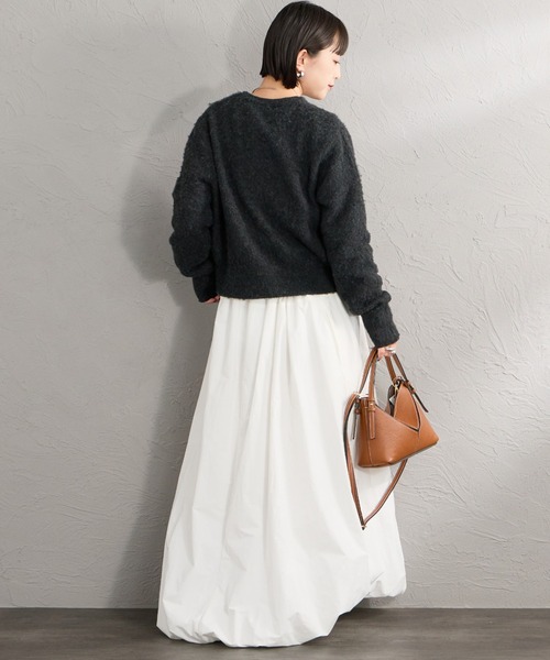 FRED PERRY（フレッドペリー）の「【WEB先行予約】[FRED PERRY/フレッドペリー] 別注 ワンポイントロゴ刺繍 クロップド丈シャギーニットカーディガン（カーディガン/ボレロ・レディース・チャコール/レンガ/オートミール・10/8）」の13枚目の写真