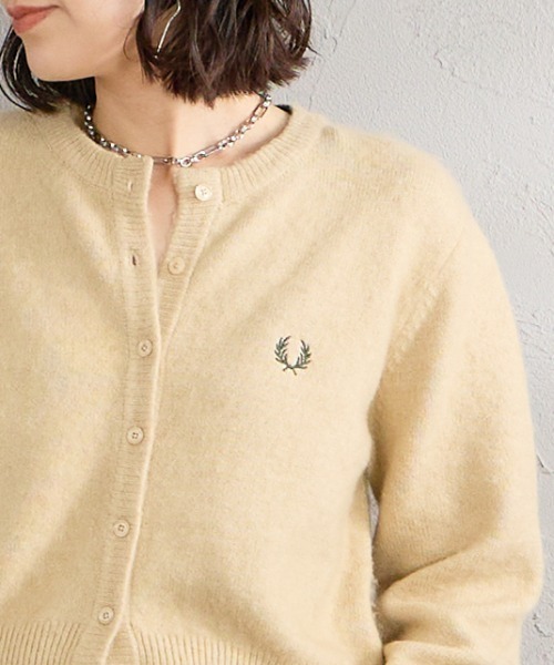 FRED PERRY（フレッドペリー）の「【WEB先行予約】[FRED PERRY/フレッドペリー] 別注 ワンポイントロゴ刺繍 クロップド丈シャギーニットカーディガン（カーディガン/ボレロ・レディース・チャコール/レンガ/オートミール・10/8）」の21枚目の写真