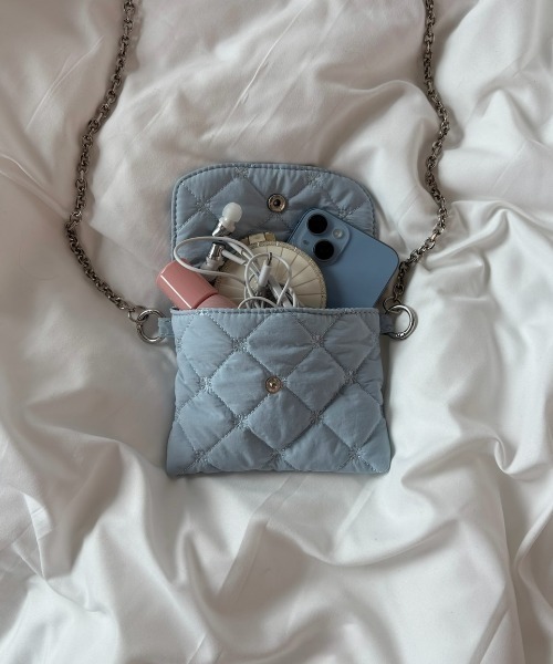 idem(イデム)の「paddet chain pouch bag / ミニチェーンバッグ(ショルダーバッグ・レディース・ホワイト/ブルー/その他/ブラック・FREE)」の8枚目の写真