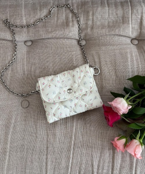 idem(イデム)の「paddet chain pouch bag / ミニチェーンバッグ(ショルダーバッグ・レディース・ホワイト/ブルー/その他/ブラック・FREE)」の22枚目の写真
