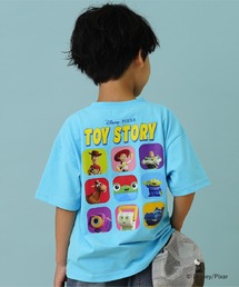 and D. petit main（アンドディープティマイン）の「【DISNEY/PIXAR/Toy Story】トイストーリー/集合アート ワイド半袖Tシャツ（Tシャツ/カットソー）」