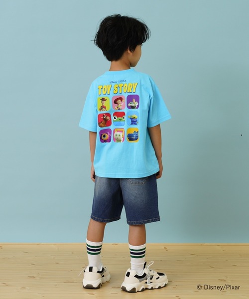 and D. petit main(アンドディープティマイン)の「【DISNEY/PIXAR/Toy Story】トイストーリー/集合アート ワイド半袖Tシャツ(Tシャツ/カットソー・キッズ・チャコール/サックスブルー・110cm/100cm/90cm/140cm/130cm/120cm)」の5枚目の写真