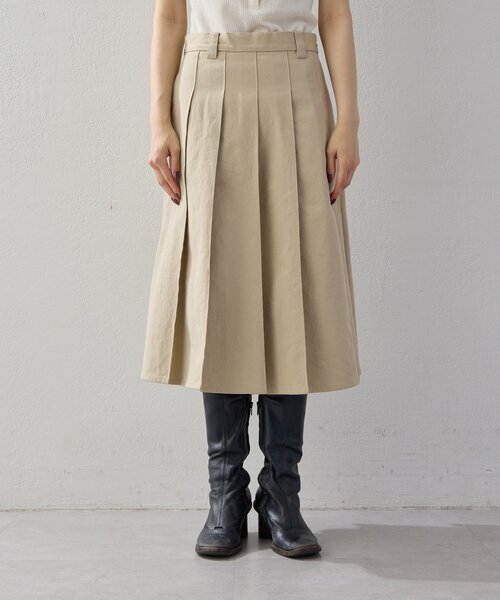 UNFORM(アンフォーム)の「【2026AW Debut】【UNFORM】ミモレ丈タックスカート(スカート・レディース・ベージュ/ネイビー・1/0)」の12枚目の写真