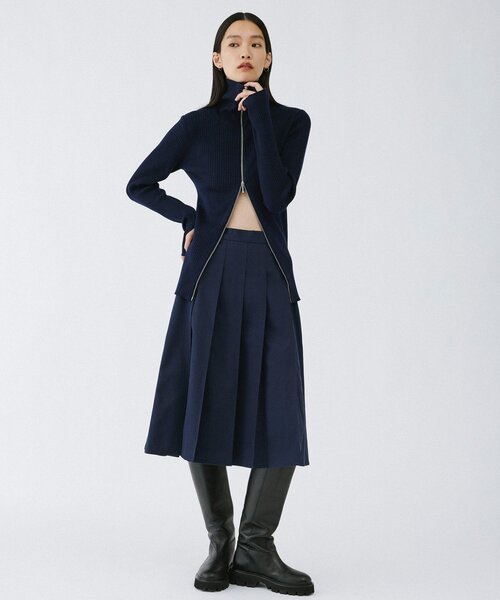UNFORM(アンフォーム)の「【2026AW Debut】【UNFORM】ミモレ丈タックスカート(スカート・レディース・ベージュ/ネイビー・1/0)」の4枚目の写真