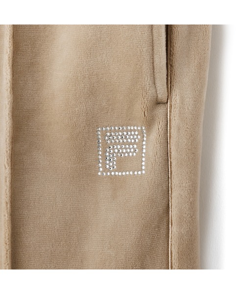 FILA（フィラ）の「CIRCLE LOGO TRACK PANTS / サークルロゴ　トラックパンツ（その他パンツ・レディース・ベージュ/ブラック/カーキ・L/XL/M）」の7枚目の写真
