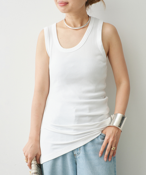 Deuxieme Classe(ドゥーズィエムクラス)の「【AGOLDE / エーゴールドイー】TWISTED POPPY TANK(Tシャツ/カットソー・レディース・ホワイト/ブラウン・FREE)」の18枚目の写真
