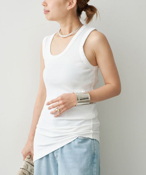 Deuxieme Classe(ドゥーズィエムクラス)の「【AGOLDE / エーゴールドイー】TWISTED POPPY TANK(Tシャツ/カットソー・レディース・ホワイト/ブラウン・FREE)」の19枚目の写真