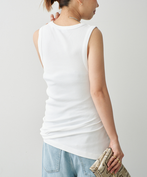 Deuxieme Classe(ドゥーズィエムクラス)の「【AGOLDE / エーゴールドイー】TWISTED POPPY TANK(Tシャツ/カットソー・レディース・ホワイト/ブラウン・FREE)」の20枚目の写真