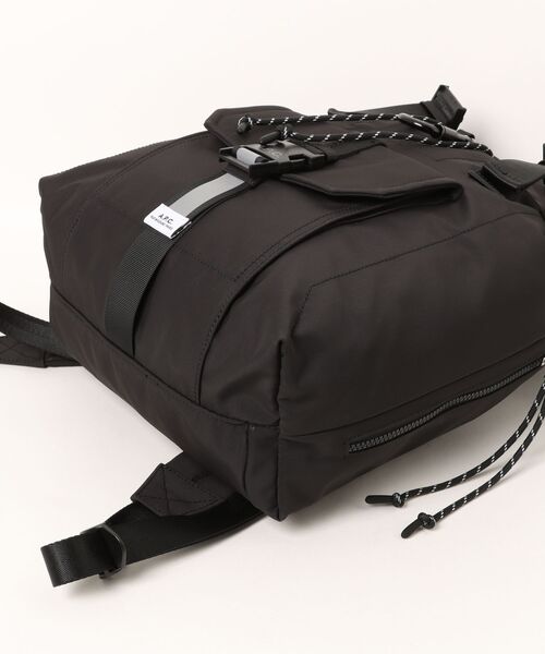 A.P.C.（アーペーセー）の「Trek 2.0 リュックサック（バックパック/リュック・メンズ・ブラック・ONESIZE）」の3枚目の写真