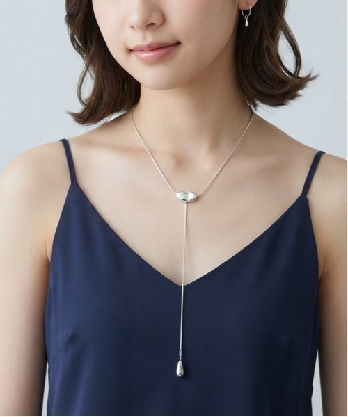 ALWAYS GOOD TIME(オルウェイズグッドタイム)の「【ステンレスチェーン】Y字ドロップネックレス / スライドボール ロングネックレス(ネックレス・レディース・シルバー・FREE)」の3枚目の写真