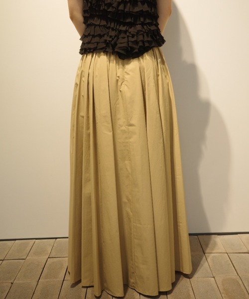 CLANE(クラネ)の「CLANE SLIT FLARE SKIRT(スカート・レディース・ブラック/ホワイト/ベージュ・1/2)」の9枚目の写真
