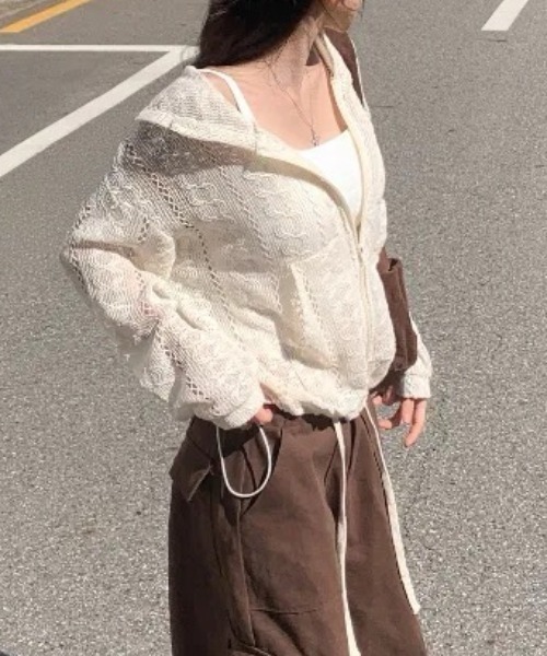 FAVORITO（ファヴォリート）の「パンチングレースフード付きジャケット（その他アウター・レディース・ブラック/ベージュ・F）」の21枚目の写真