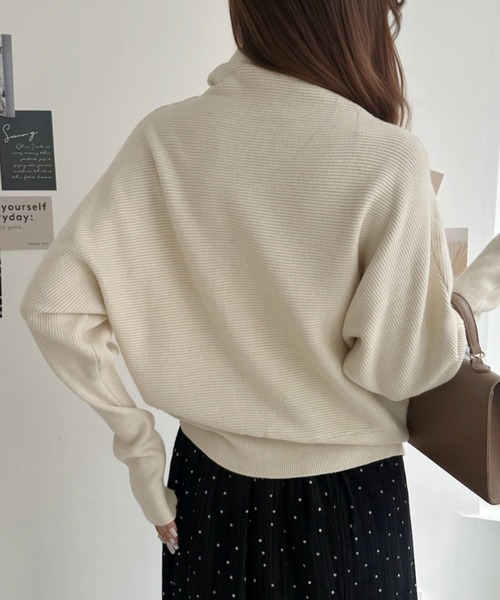 Eclat one（エクラワン）の「【メリハリ着痩せシルエット】ガーター編みオフタートルニットトップス（ニット/セーター・レディース・ブラック/レッド/ベージュ・FREE）」の4枚目の写真